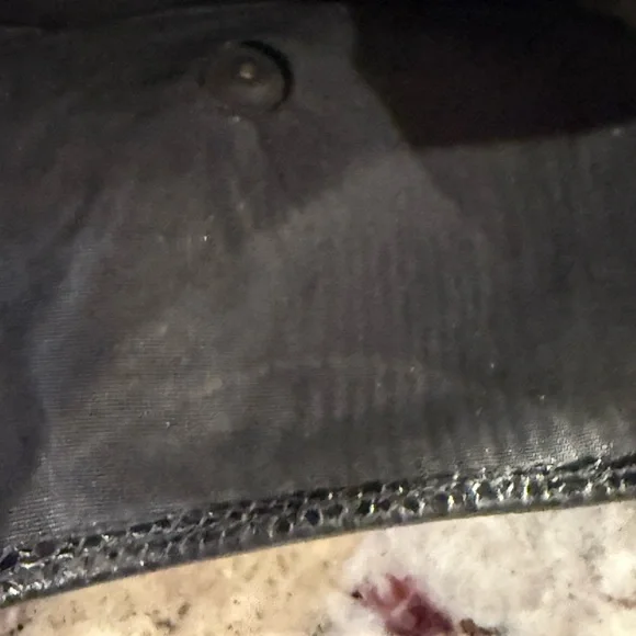 Chanel Black Caviar Wallet includes authenticity card - Picture 4 of 9